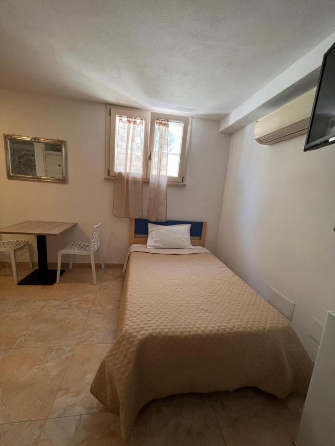 Rena Bianca House Hotel Porto Torres Bagian luar foto