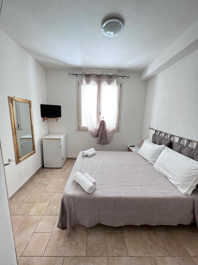 Rena Bianca House Hotel Porto Torres Bagian luar foto